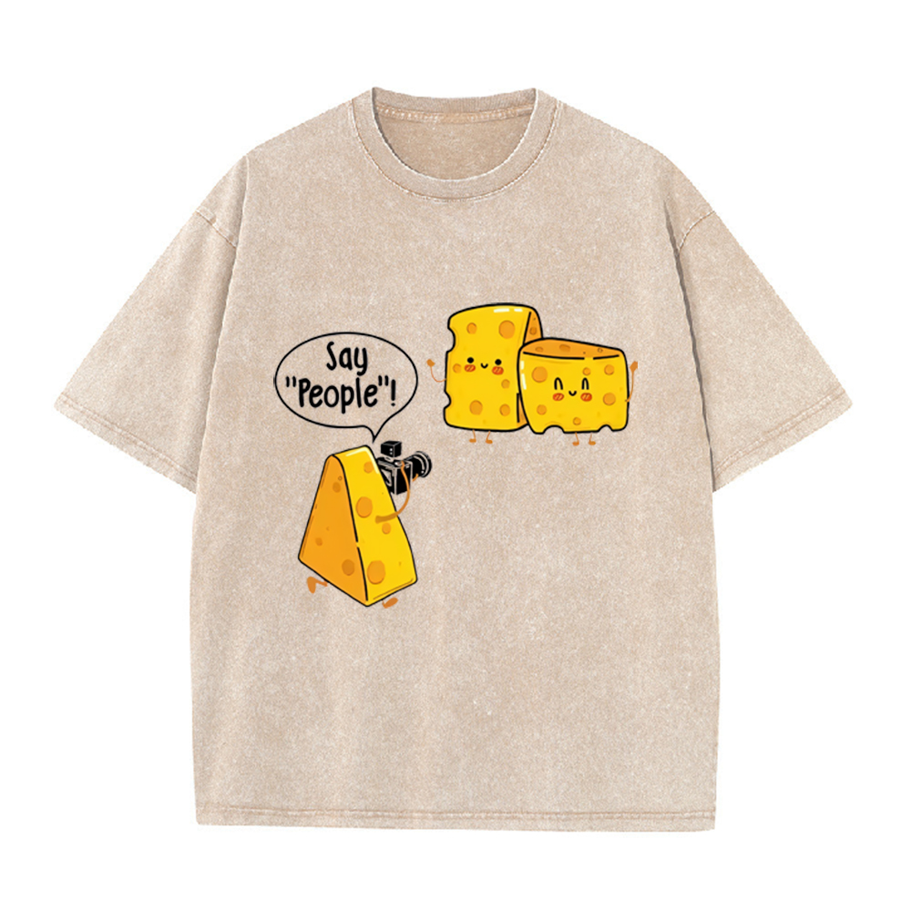 Vintage Fashion Photographers - 2026 Vintage Washed Beige Cartoon-Käse-Fotografen-Grafik-T-Shirt mit
