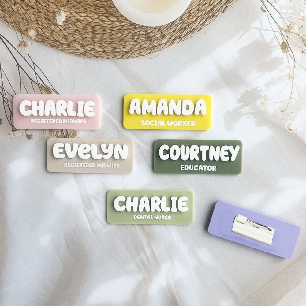 Vintage Fashion Jobs - Personalisierte Namensbrosche, personalisiertes Namensschild, Acryl-Pins für
