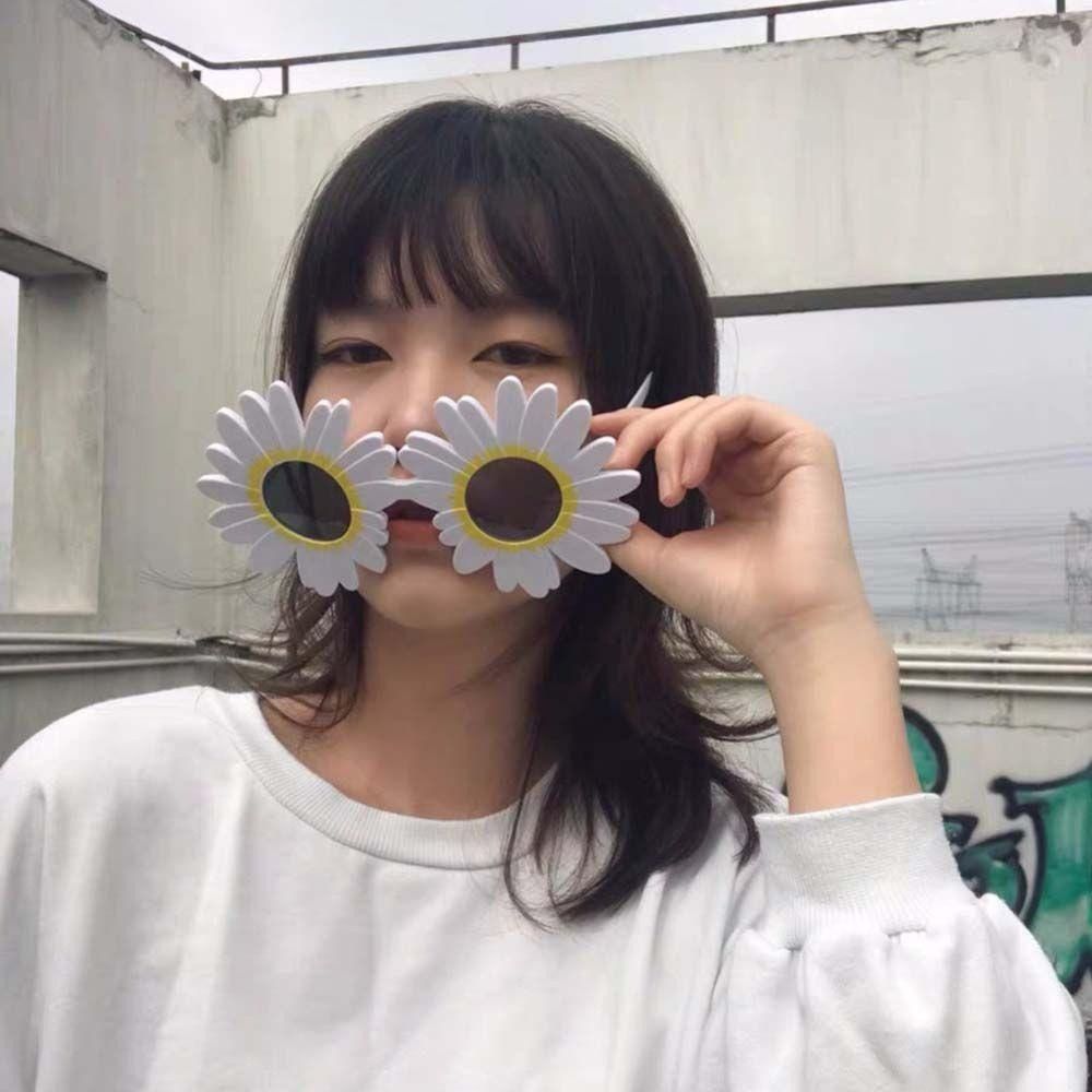 Party-Zubehör Sonnenblumenförm – Vintage Fashion Photographers Bewertung und Preis