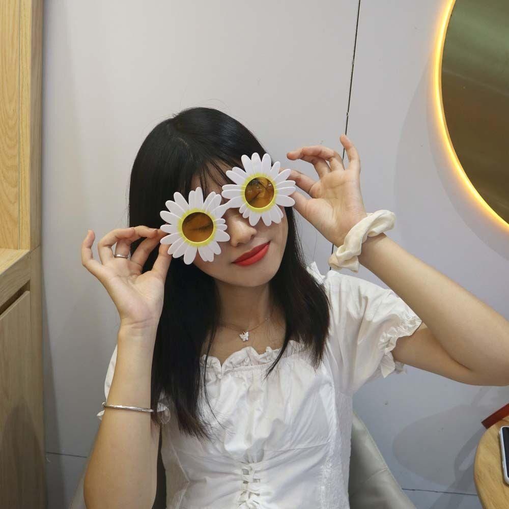 Party-Zubehör Sonnenblumenförm – Vintage Fashion Photographers Bewertung und Preis