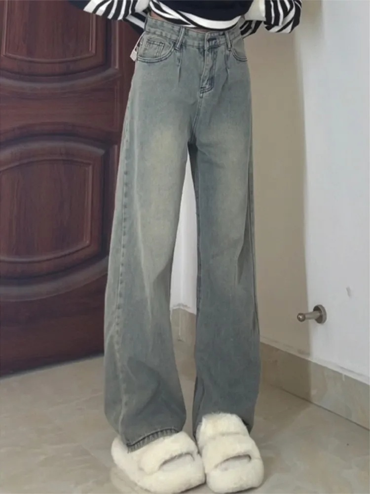 Kurze Damenjeans, Damen-Looks, – Vintage Fashion Drawings Bewertung und Preis