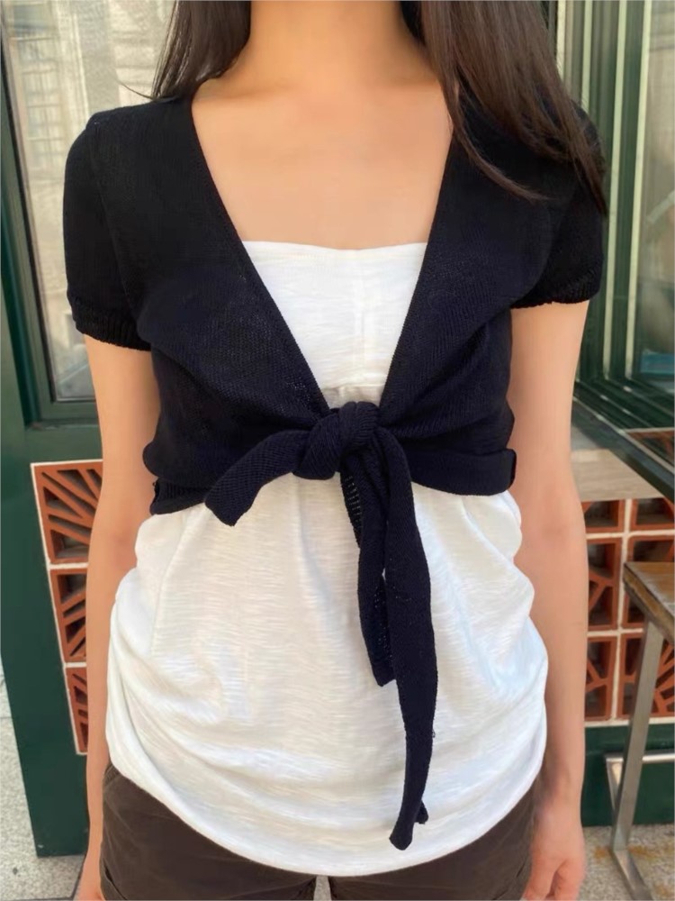 Schwarze kurze Schnür-Strickja – Crop Cardigan Vintage Bewertung und Preis