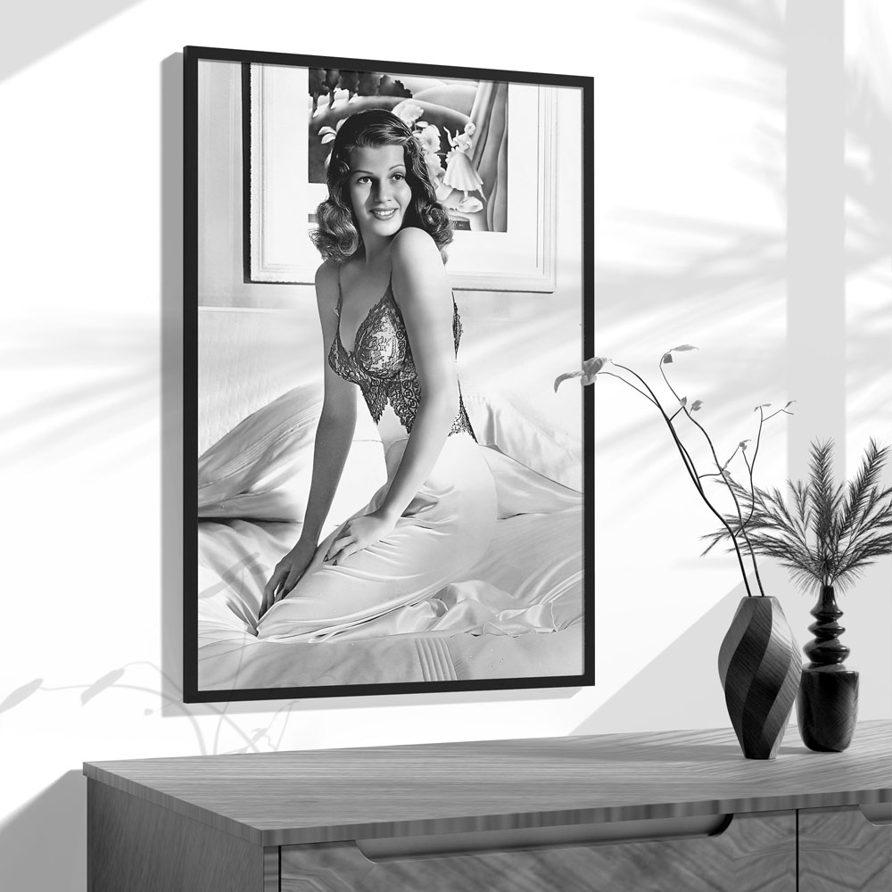 Rita Hayworth Poster, Schwarz  – Vintage Fashion Prints For Wall Bewertung und Preis